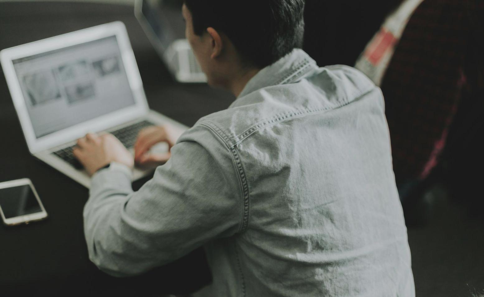 Detailansicht einer Finanzmodellierung mit verschiedenen Berechnungsebenen